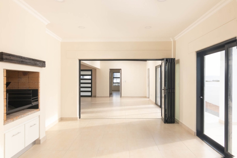 4 Bedroom Property for Sale in Laaiplek Western Cape